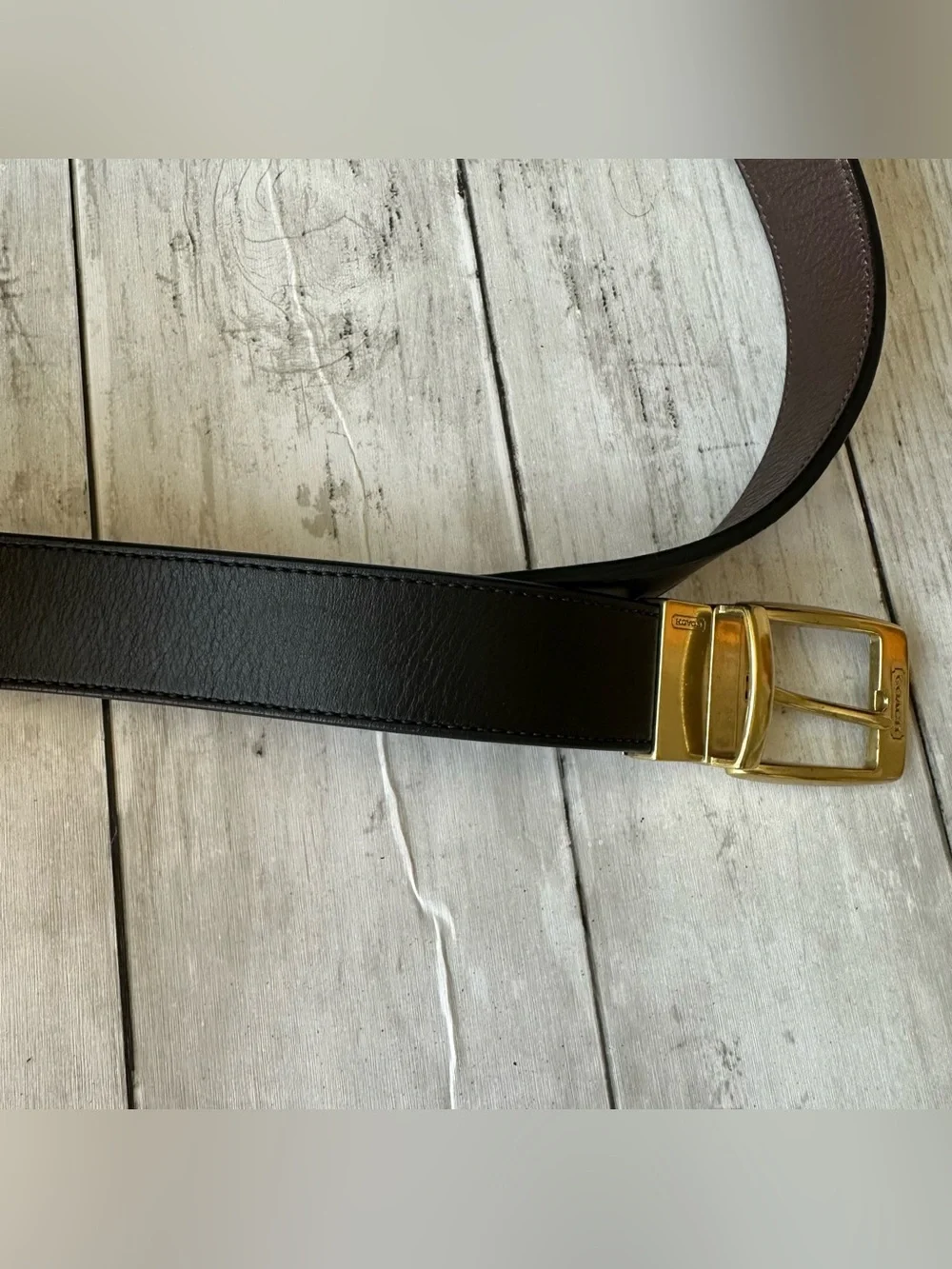 PREOWNED COACH MENS BLACK BROWN BELT WOTH GOLD TONE HARDWARE 44” Size